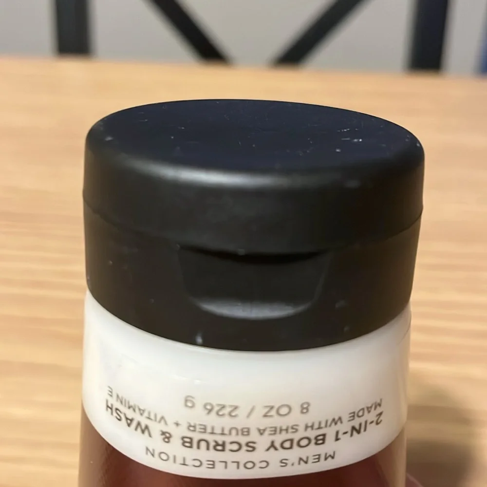 Bath & Body Works Scrub And Wash. Bourbon.